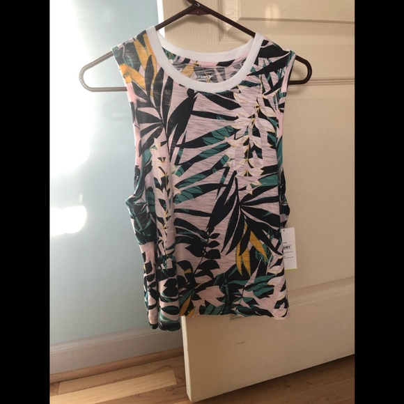 Old Navy Tops - NWT Old Navy active Wear Size S. Originally $20+
